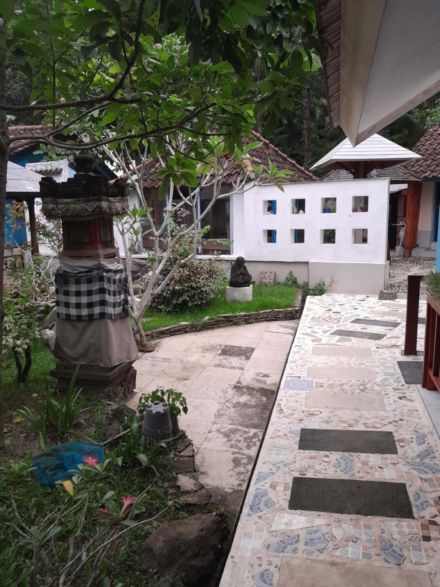 La Casa Homestay Senggigi Exterior foto