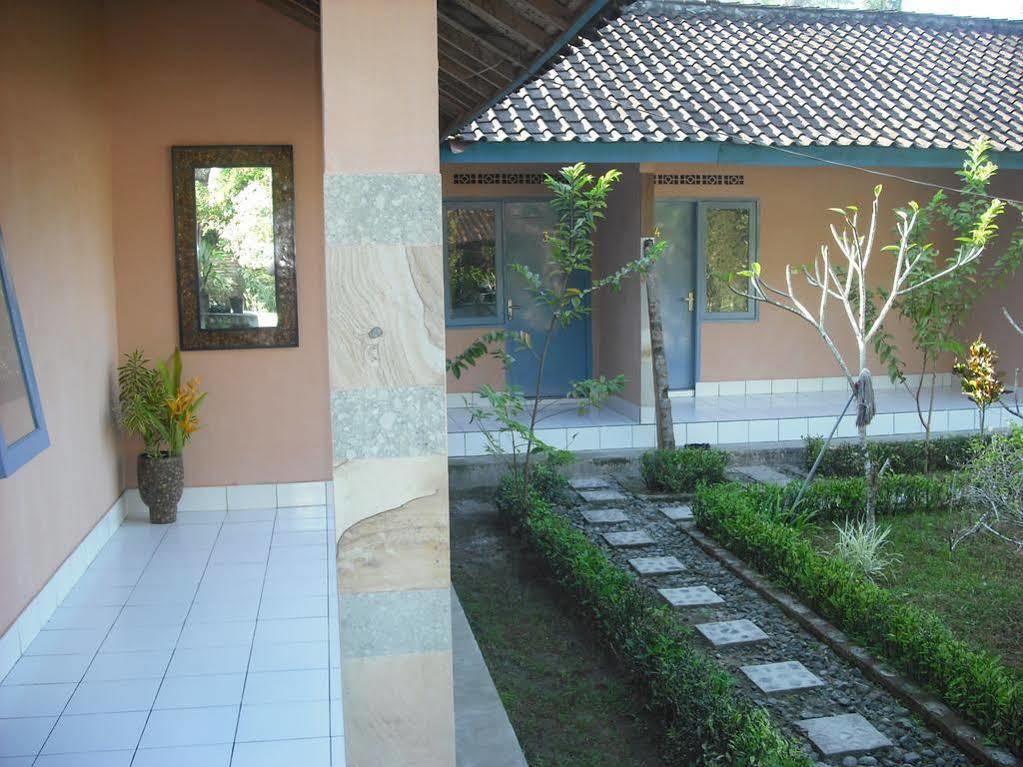 La Casa Homestay Senggigi Exterior foto