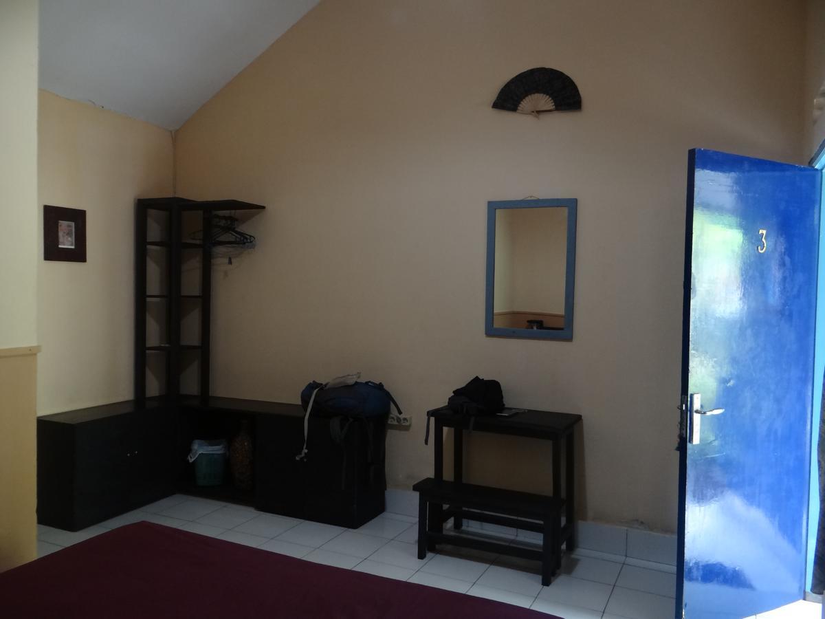 La Casa Homestay Senggigi Exterior foto