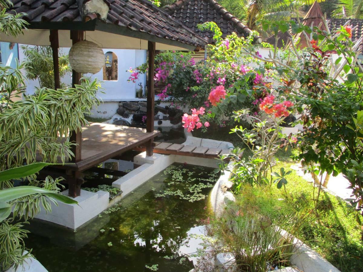 La Casa Homestay Senggigi Exterior foto