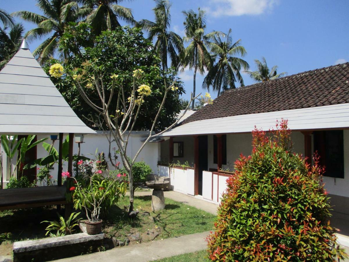 La Casa Homestay Senggigi Exterior foto